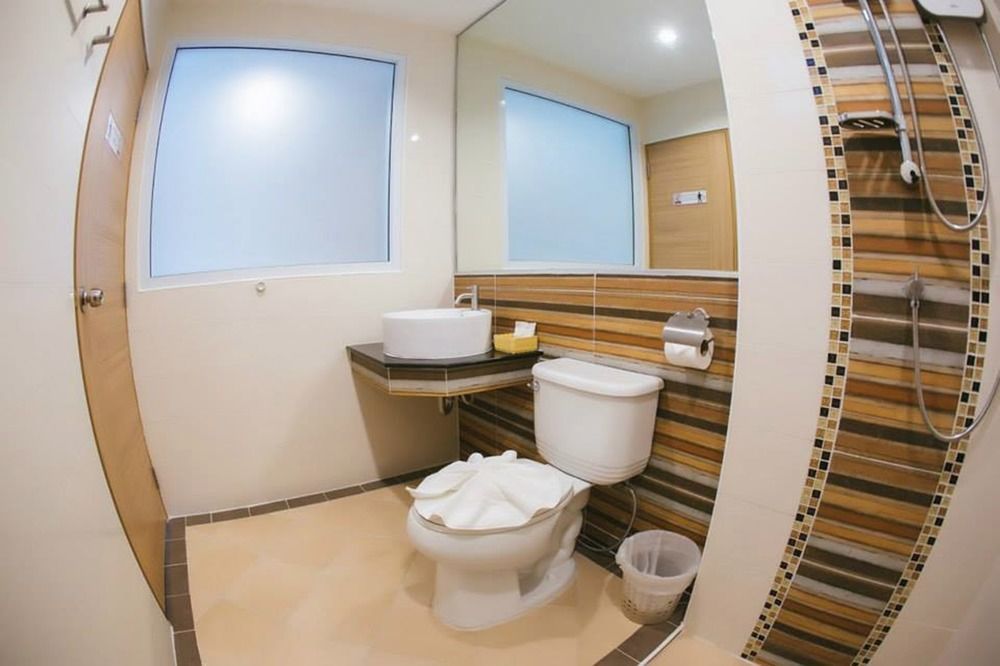 Omg Hotel Хон Каен Экстерьер фото